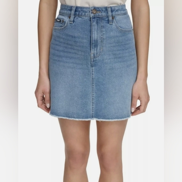 Dkny Dresses & Skirts - 💖NWT Woman Size 10 DKNY Denim Skirt 💖